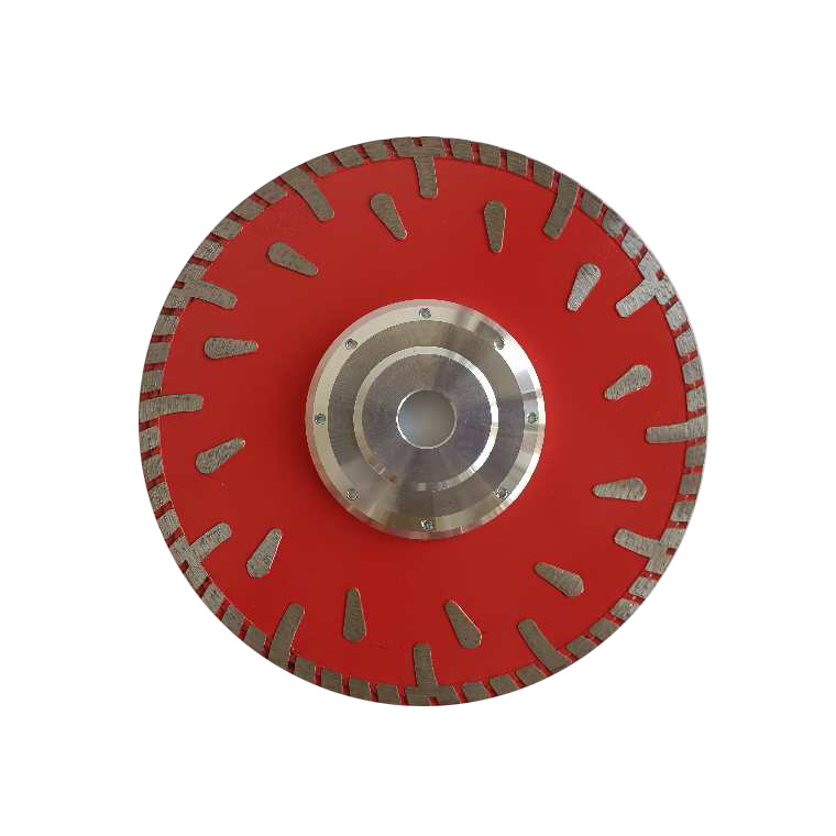 Turbo saw blade with circular protective segments